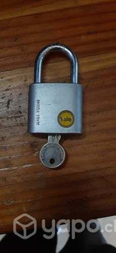 Candado yale