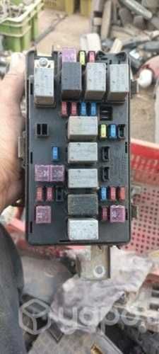Caja fusibles exterior chevrolet aveo
