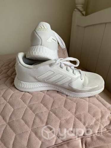 Zapatilla Adidas