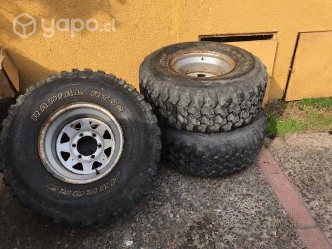 Neumaticos Aurora 33/12,5/R15 LT con llantas