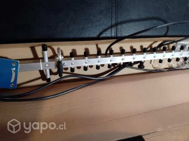 Antena Yagi con soporte