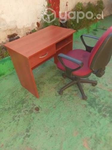 Mesa escritorio con silla