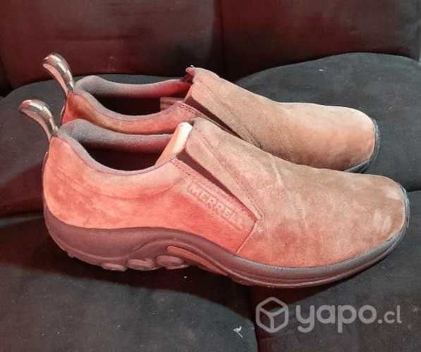 Zapatillas de hombre color café oscuro