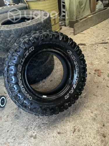 Neumáticos Goodyear wrangler 285/70/ 17