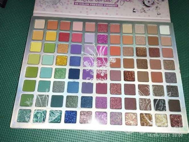 Lote o kit de maquillaje