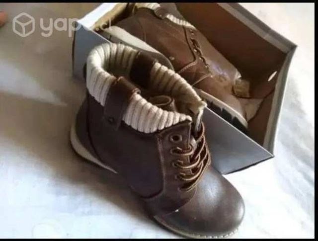 Botín niña nuevos talla 32