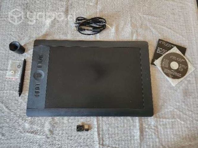 Wacom Intuos Pro Profesional Pen & Touch Tablet (L