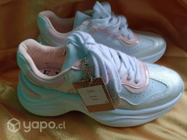 Zapatilla nueva plataforma