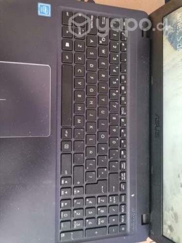 Notebook asus casi nuevo poco uso