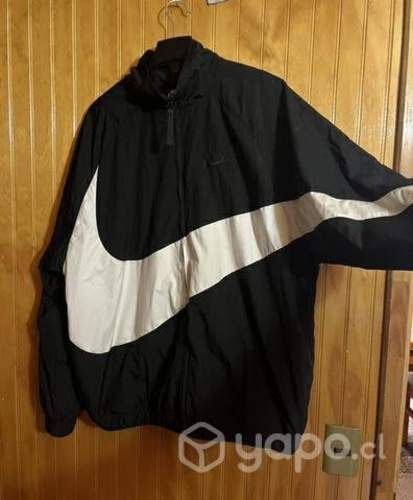 Cortavientos nike big swoosh