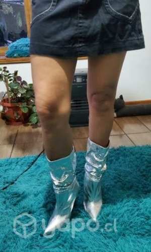 BAJARON-Bota/botìn mujer plateadas 36, taco alto