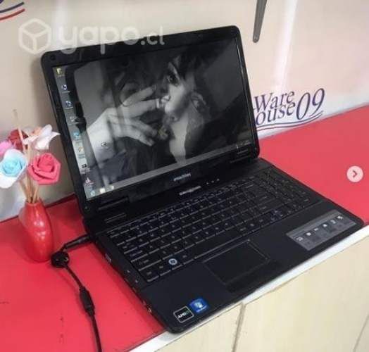 Notebook Acer e-machines parlantes y webcam