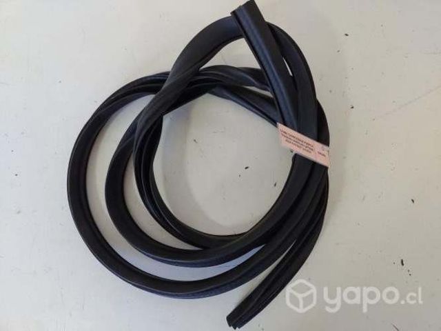 Goma Carroceria Puerta Tras Der Jeep Patriot 2014