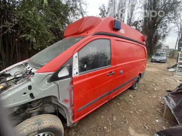 Puerta espejo mercedes benz vito LH desarme