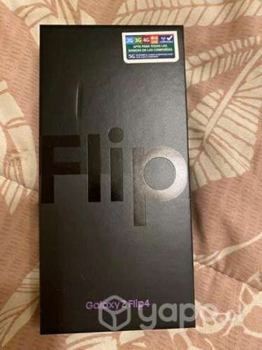 Samsung galaxy flip 4