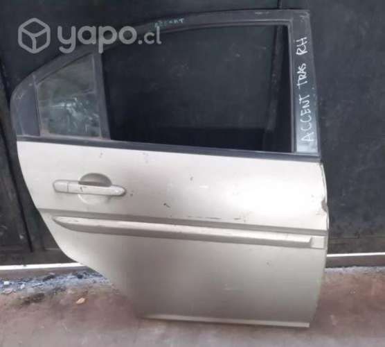 Puerta Trasera Derecha Hyundai Accent