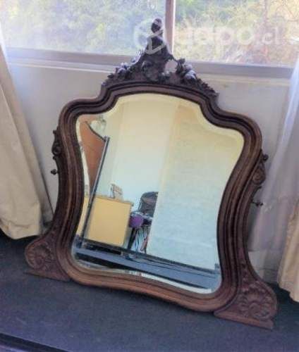 Espejo biselado antiguo