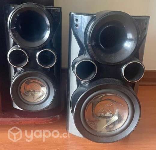 Parlantes LG excelente estado