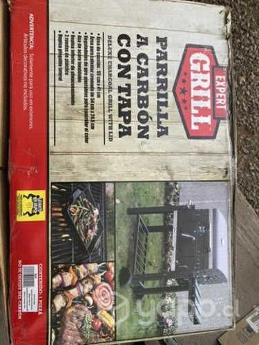 Parrila a carbon NUEVA de paquete! Con tapa