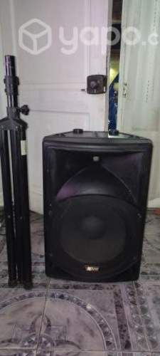Parlante activo 15&quot; 150 RMS