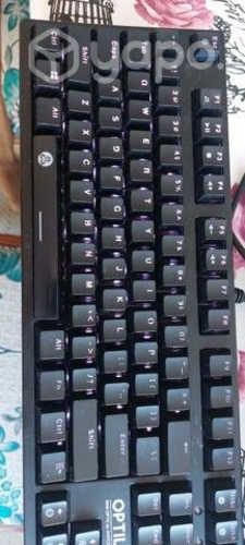 Teclado mecánico gamer con luces