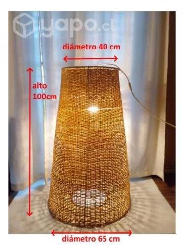 Pantalla de mimbre para lámpara
