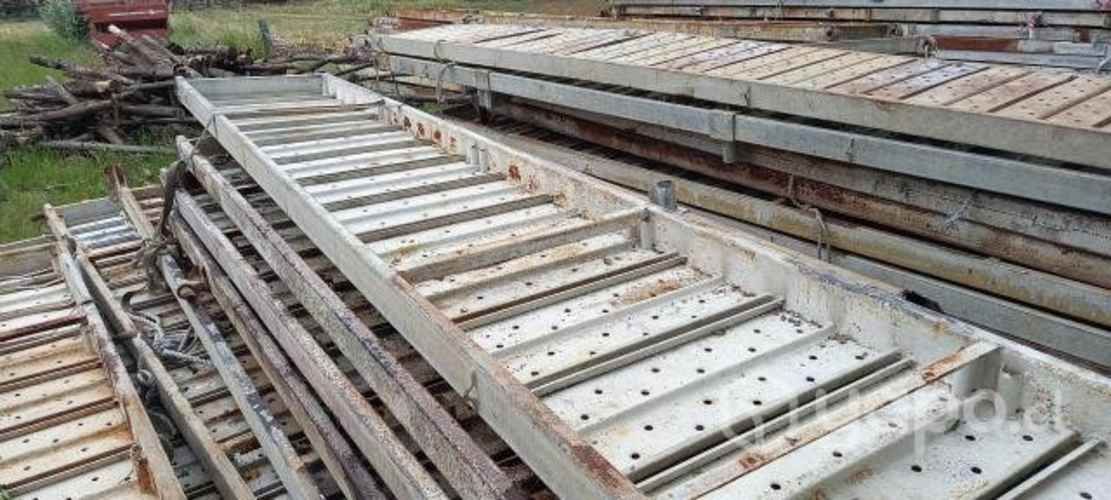 Resistentes plataformas de acero para Obras Civiles: