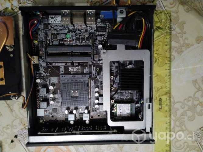 Gabinete PC mini con placa madre, tarjeta wifi