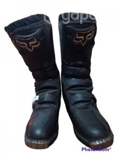 casco y botas fox