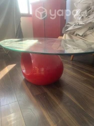 Mesa de centro vidrio y base roja