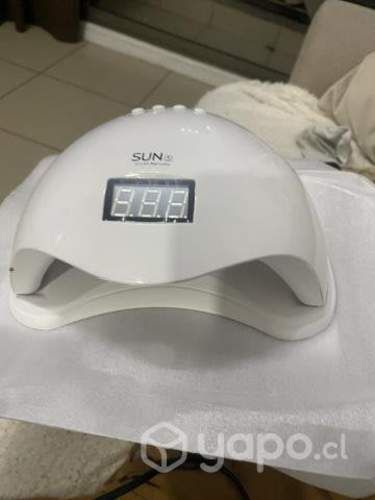 Torno y lampara de uñas( poco uso)