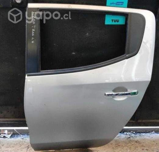 Puerta trasera izquierda mitsubishi l200