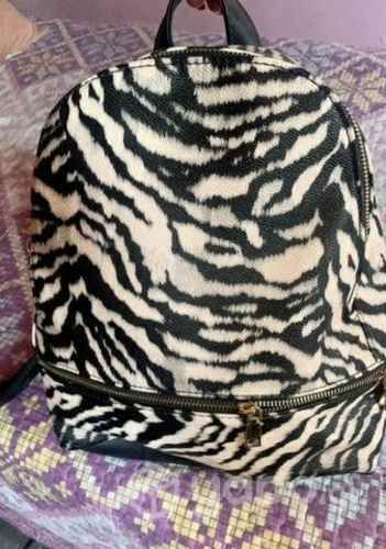 Mochila over hill animal print