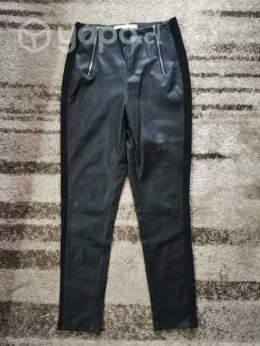 Pantalón ecocuero S y Sweater mujer M - Nuevos