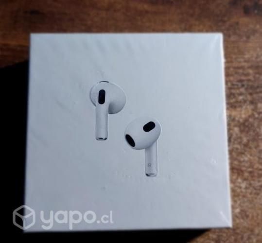 Apple AirPods (3ª generación) Lightning