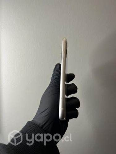 IPhone 11 Blanco, seminuevo sin caja
