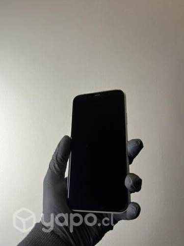 IPhone 11 Blanco, seminuevo sin caja