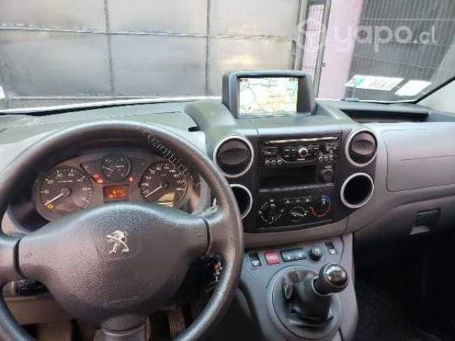 Radio pugeot partner