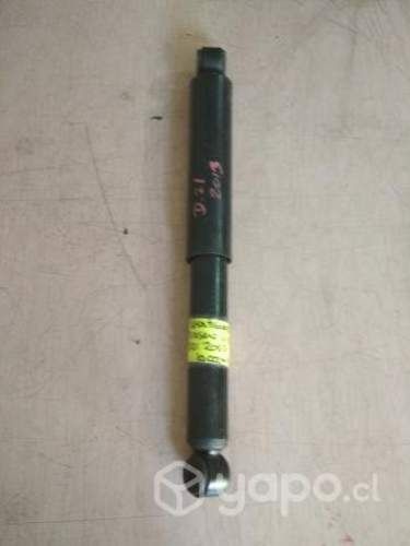 Amortiguador trasero Nissan D21 1996 al 2006