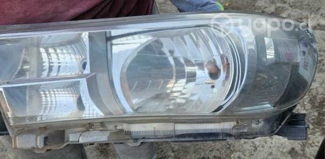 Optico izquierdo Hilux 2016 2020 buen estado origi