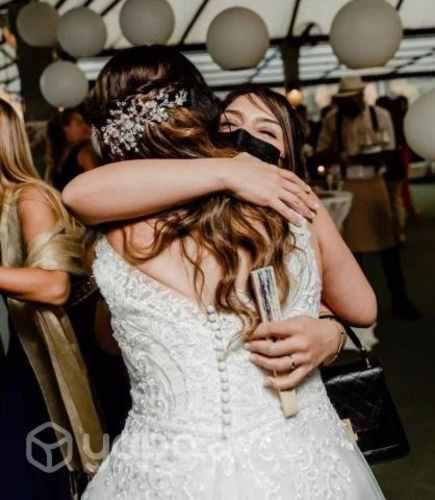 Espectacular Vestido de Novia Punto Clave