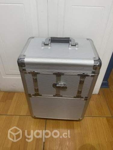 Maleta manicura, pestañas, maquillaje 45mil