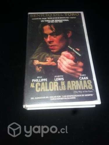Película Al calor de las armas vhs