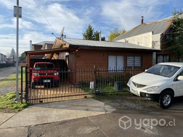 Casa de esquina sector Cataluña