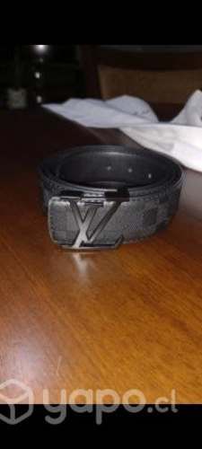 Cinturon LV