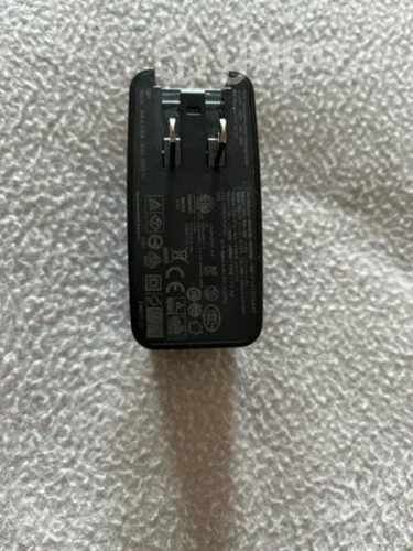 Cargador harman/ kardon con 3 entradas Usb