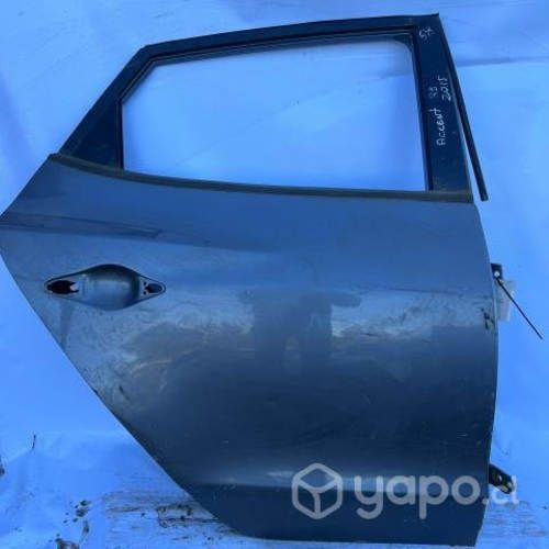 Puerta trasera Derecha hyundai accent 2015