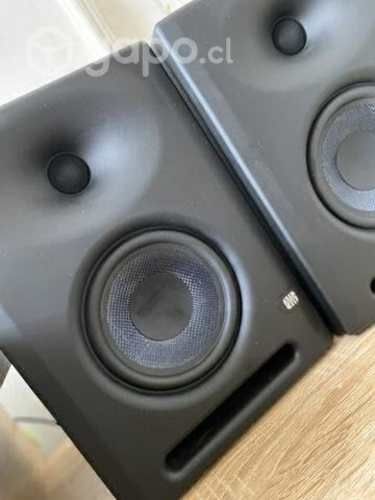 Monitores eris 5xt presonus