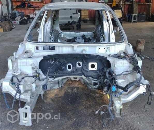 Carroceria, Cola, Pilar, Techo, Trompa (HTC129) Hy