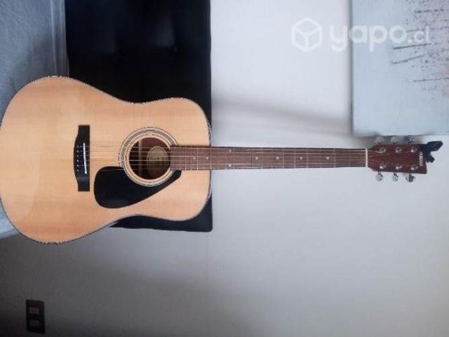 Guitarra acústica Yamaha